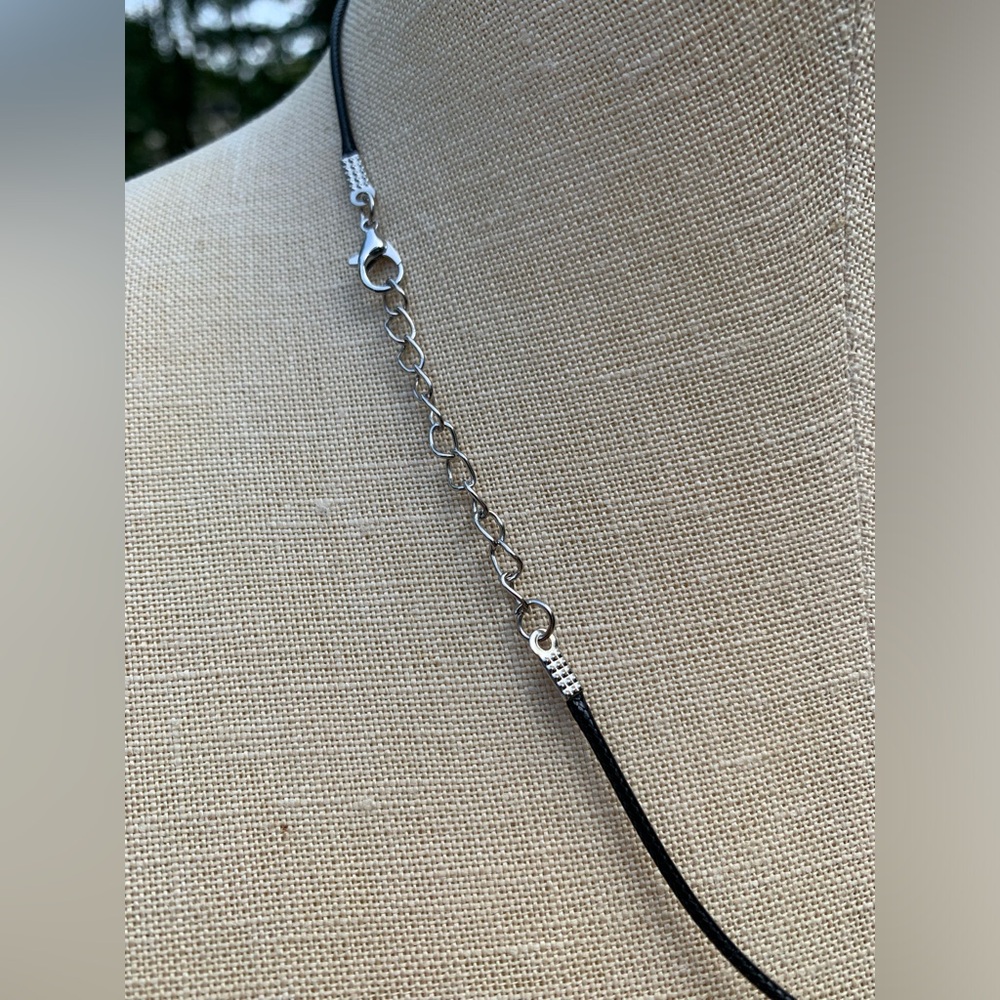 Handmade Genuine Stone Mushroom Amulet Necklace - Picture 4 of 12